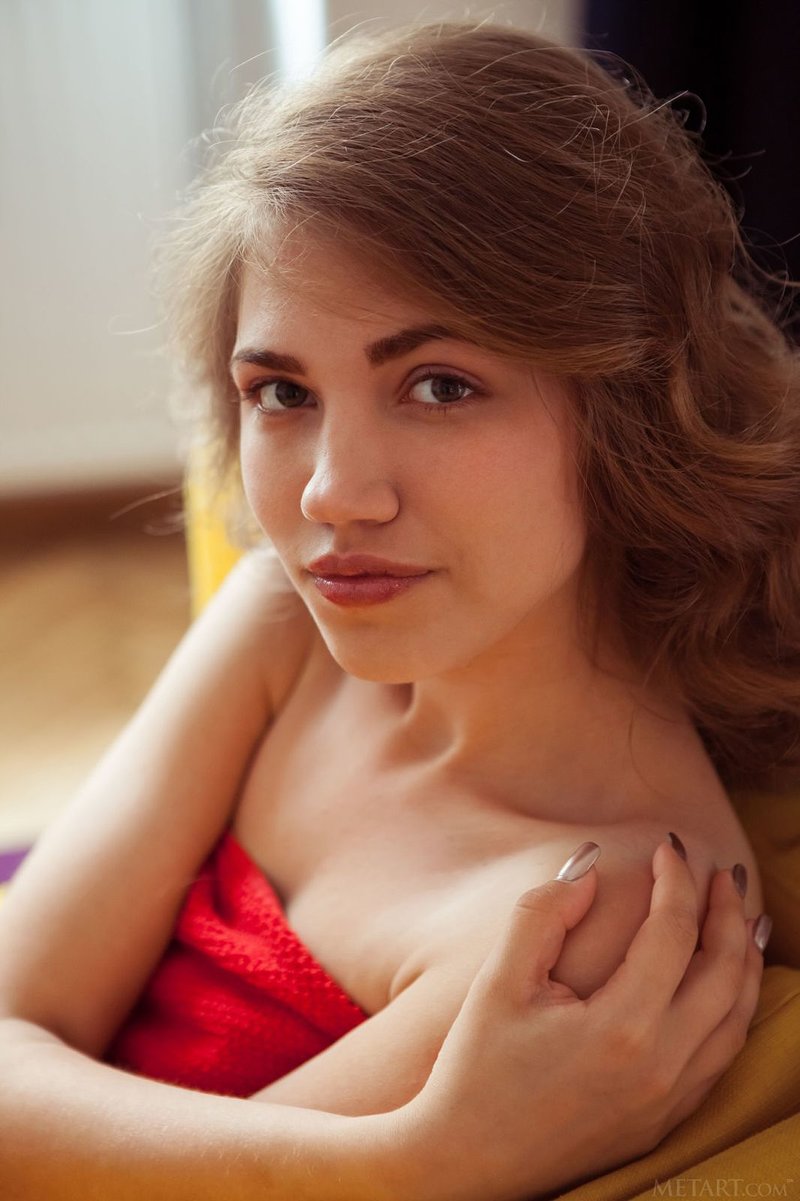 Дюся, 19